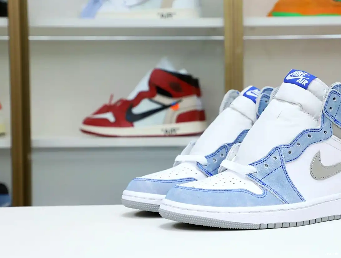 RETRO AIR 1 OG JORDAN 'HYPER ROYAL' HIGH 0328
